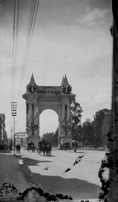 Arco triunfal en honor a Porfirio Díaz