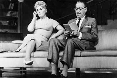 Ofelia Guilmán y Carlos López estudian libreto en una sala