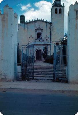 Convento de San Miguel Arcangel, entrada, lado oeste
