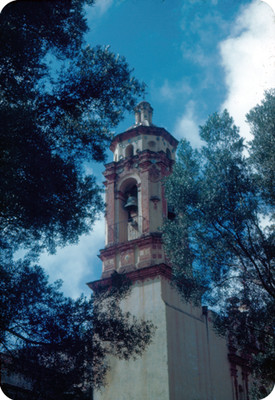 Torre de una iglesia