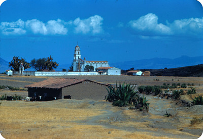 Arquitectura religiosa y casas rusticas