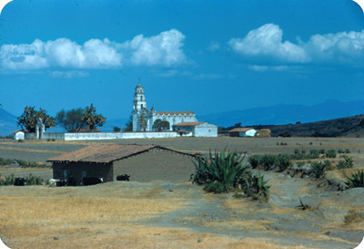 Arquitectura religiosa y casas rusticas