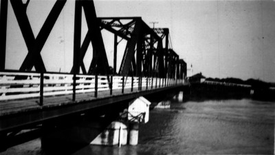 Puente Ferrocarrilero visto desde un costado