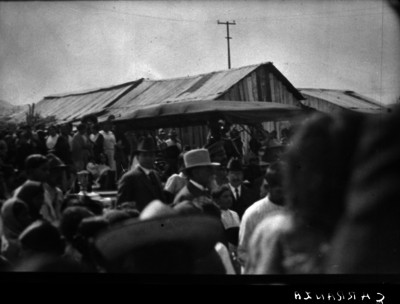 Venustiano Carranza en una calle