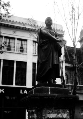 Monumento a Sebastián Lerdo de Tejada en Paseo de la Reforma